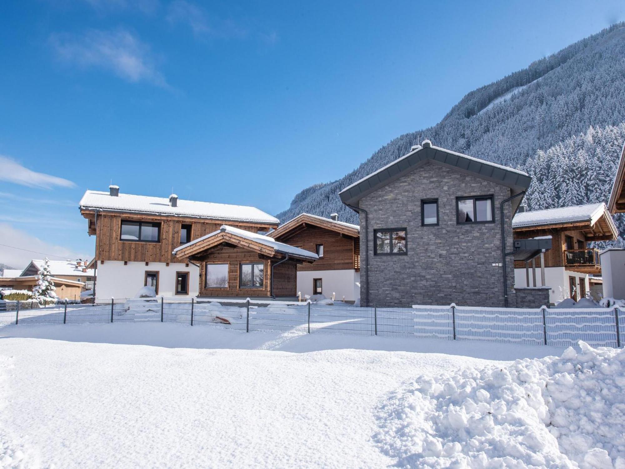 The Village Chalet Stone House Валд им Пинцгау Екстериор снимка