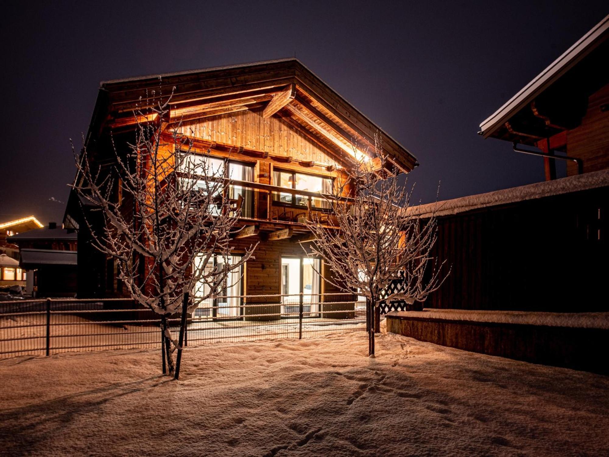 The Village Chalet Stone House Валд им Пинцгау Екстериор снимка